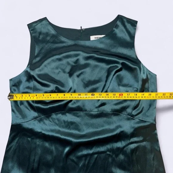 Henning Elegant Sleeveless Green Midi Dress - Picture 6 of 6